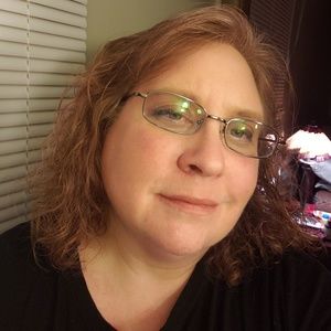 Meet your Posher, Denise